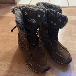 Northface Allure Tall Lace Up Faux Fur Lined Black Quilted Snow Boots Size 9